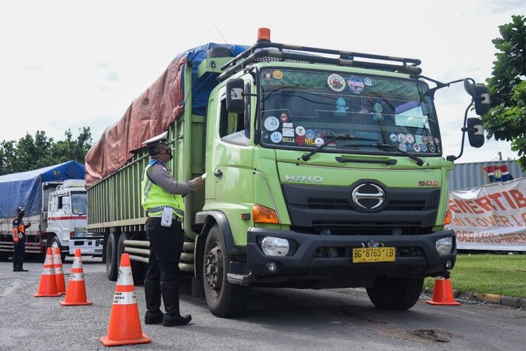 kecelakaan lalu lintas, Kemenhub, ODOL, transportasi darat, darat, muatan berlebih, Tiga Isu Besar Sektor Darat yang Jadi Sorotan Kemenhub