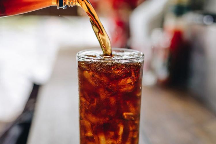 soda diet, Awas! Ini yang Terjadi Jika Minum Soda Diet Setiap Hari, Menurut Ahli Gizi