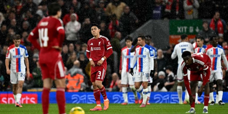 Liverpool, Crystal Palace, Carabao Cup, Arne Slot, Carabao Cup 2025-2026, Kritik Stephen Warnock Soal Alasan Arne Slot Usai Liverpool Tersingkir di Carabao Cup