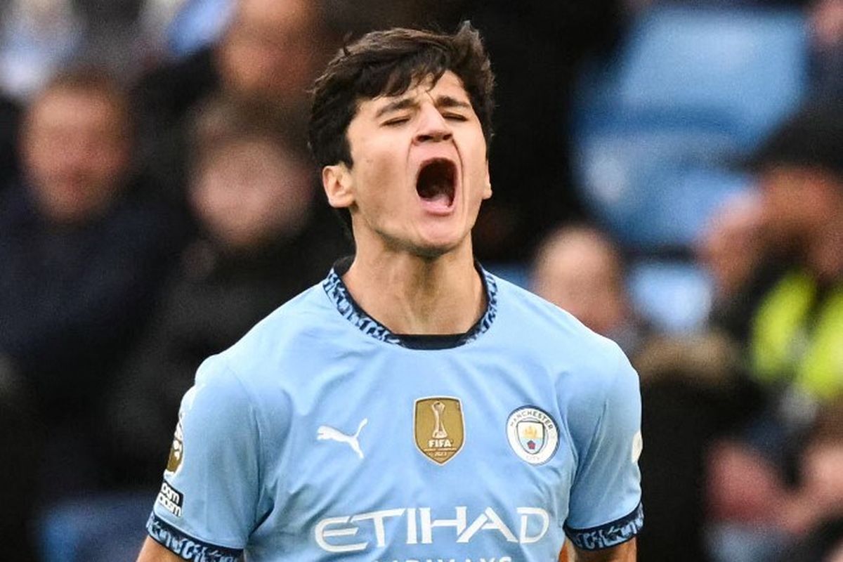 Pep Guardiola, Huddersfield Town, Kyle Walker, manchester city, piala liga inggris, Abdukodir Khusanov, Manchester City vs Huddersfield Town, Penilaian Guardiola untuk Bintang Uzbekistan: Dia Mirip Kyle Walker