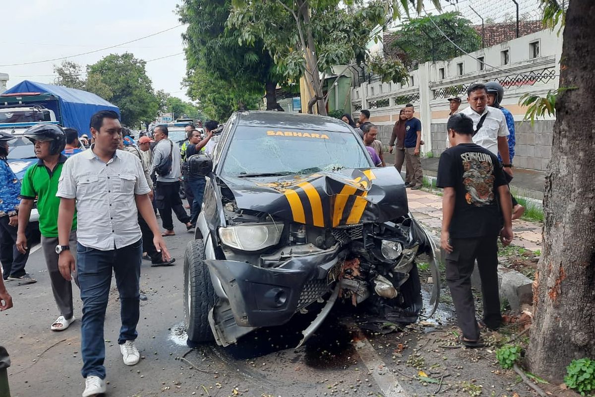 Situbondo, Arjasa, Kapolsek Arjasa, situbondo, kapolsek arjasa, kapolsek arjasa meninggal, kapolsek arjasa meninggal dalam kecelakaan, Kronologi Lengkap Kapolsek Arjasa AKP Kusmiani Tewas dalam Kecelakaan Tunggal di Situbondo, Evakuasi dan Upaya Medis Tidak Berhasil, Kondisi Mobil Ringsek, Dugaan Serangan Jantung Menguat, Profil Kapolsek Arjasa AKP Kusmiani, Kronologi Singkat Kecelakaan