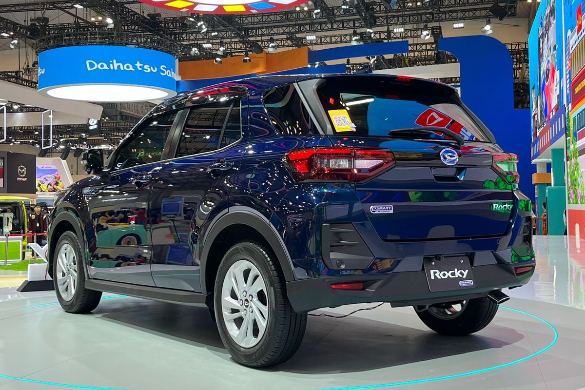 hybrid, Daihatsu, Motor Listrik, Chery, Tenaga, ramah lingkungan, Rocky e-Smart Hybrid, Tiggo Cross CSH, Real Hybrid Rocky Vs Super Hybrid Tiggo Cross, Pilih yang Mana?