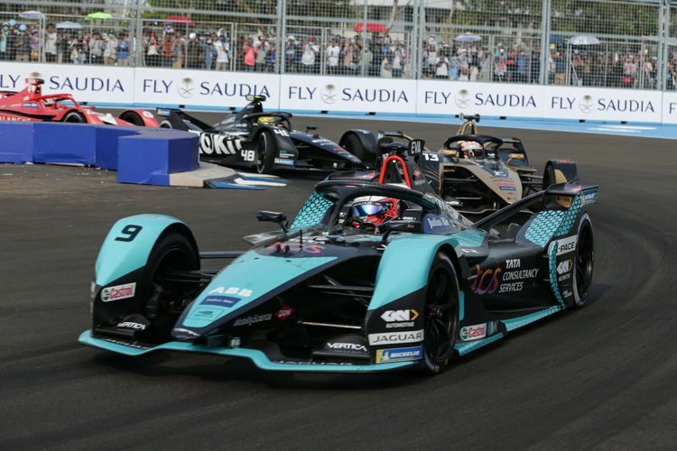 Formula E, otomotif, Formula E 2025 di Jakarta, Formula E Jakarta 2025, Alasan Balapan Formula E Selalu Digelar di Tengah Kota