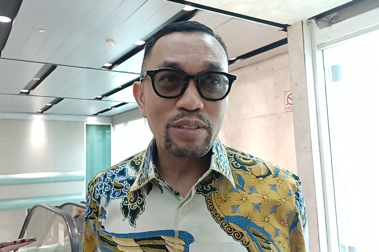 Ahmad Sahroni, Polres Metro Jakarta Utara, Jam tangan ahmad sahroni, Jam tangan Rp 11 miliar, richard mille mclaren speedtail, Barang dijarah dikembalikan, Sertifikat tanah Ahmad Sahroni, Pengembalian barang Ahmad Sahroni, Jam tangan mewah edisi terbatas, Barang Berharga Ahmad Sahroni Dikembalikan Warga, Termasuk Jam Tangan Rp 11 Miliar Edisi Terbatas, Jam tangan Rp 11 miliar dikembalikan, Total 32 barang dikembalikan, Respons keluarga Ahmad Sahroni, Itikad baik warga