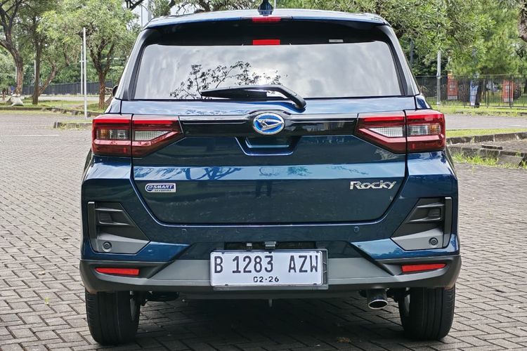 e-Smart Hybrid, Kupas Desain Daihatsu Rocky e-Smart Hybrid, Kompak dan Praktis, Identitas Hybrid , Buritan Sederhana dan Rapi, Kaca Peredam Panas, Desain Aman