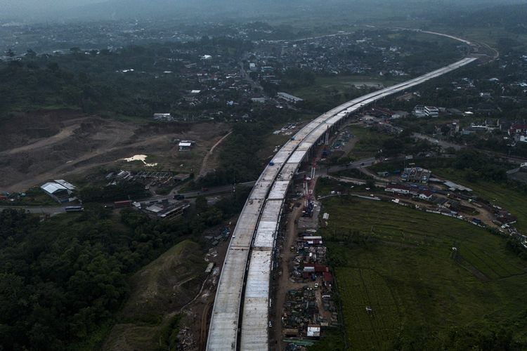 tol Bawen, Jalan Tol, BERITA FOTO: Penampakan Tol Yogyakarta-Bawen, Diresmikan 2026?, Peran krusial tol Bawen-Yogyakarta, Upaya mendukung pembangunan nasional, Pengerjaan tol Bawen-Yogyakarta, Enam seksi Bawen-Yogyakarta, Tol Bawen-Yogyakarta beroperasi 2026