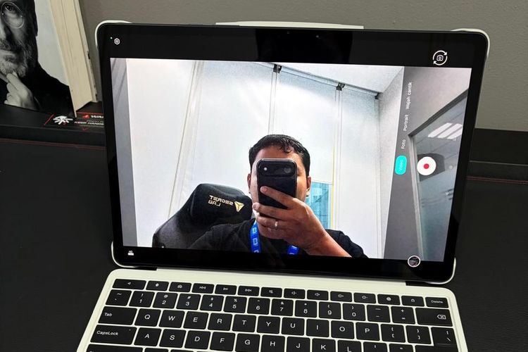 Infinix Xpad Edge, Saya Pakai Tablet Infinix Xpad Edge Dua Minggu untuk Kerja, Bisakah Menggantikan Laptop?, Desain tipis yang terlihat premium, Paket pembelian yang terasa "worth it", Keyboard nyaman, tapi touchpad kadang bermasalah, Navigasi dan multitasking terasa cukup smooth, Mengedit video di tablet terasa seperti di HP, tapi lebih lega, Ada tombol khusus AI, tapi belum terlalu membantu, Performa stabil, tapi bisa menurun jika dipakai lama, Pengisian daya cukup lama, Satu fitur penting yang absen, Bisakah Infinix Xpad Edge menggantikan laptop?, Tablet Rp 4 jutaan yang value for money