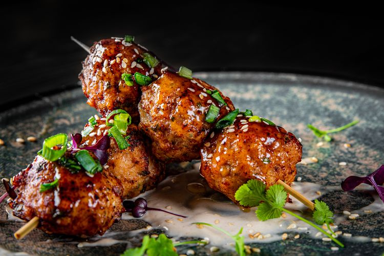 Ide Menu Bakar-Bakaran Malam Tahun Baru, Mudah dan Lezat, Ayam Bakar, Menu Utama Favorit Bakar-Bakaran Tahun Baru, Jagung Bakar, Pelengkap Wajib Malam Pergantian Tahun, Bakso Ikan Bakar, Alternatif Praktis untuk Bakar-Bakaran, Udang Bakar, Menu Seafood untuk Malam Tahun Baru