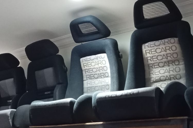kenyamanan berkendara, jok mobil ergonomis, jok Recaro, desain jok, Mengenal Jok Recaro: Kenyamanan dan Dukungan Maksimal Pengemudi, Desain Ergonomis , Material Busa dan Struktur, Variasi Tipe Jok , Detail yang Menonjol , Kesimpulan