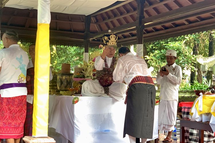 Melukat di TMII, Tradisi Melukat di TMII Diikuti 200 Peserta, Ini Makna dan Prosesnya