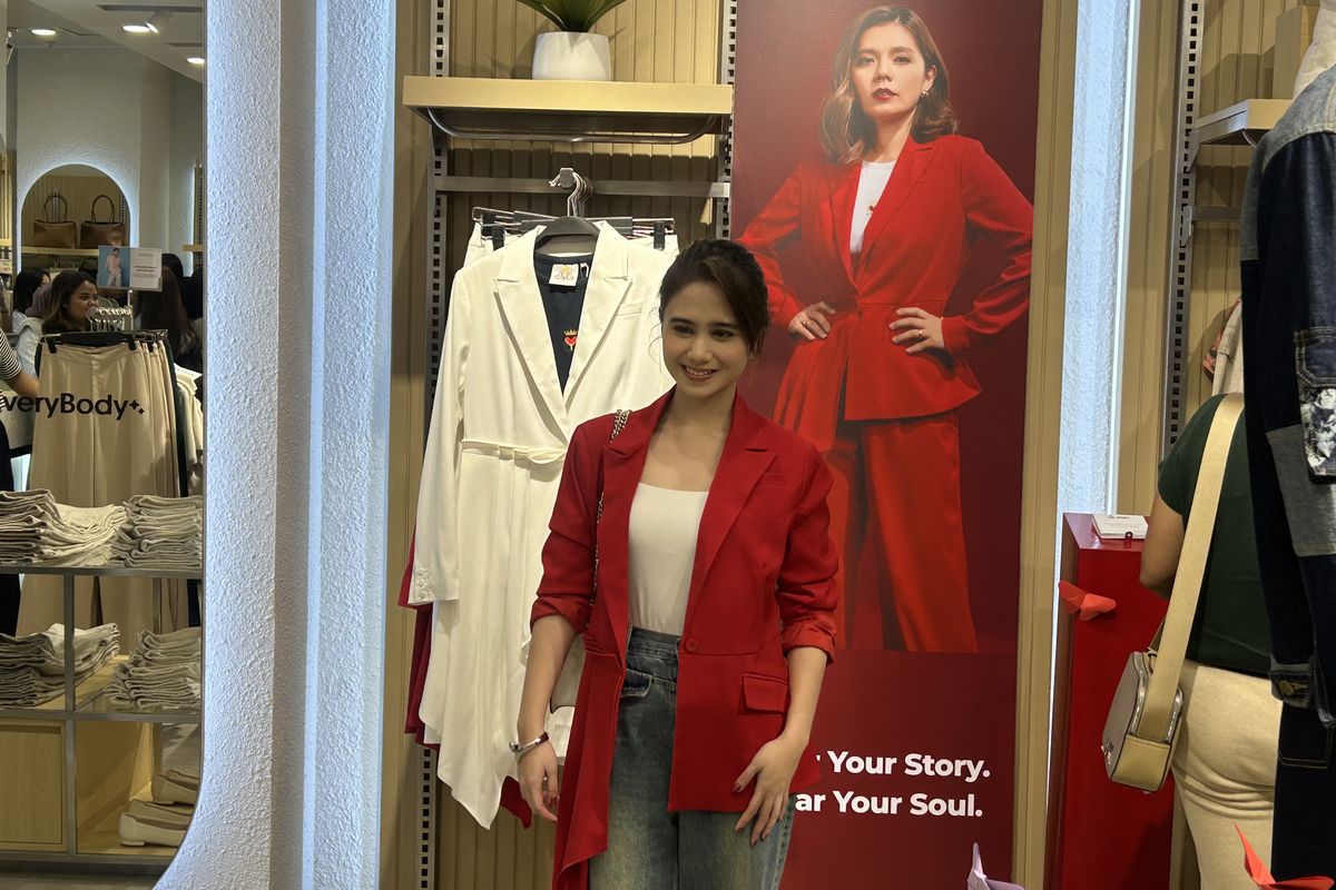 blazer, Tissa Biani, blazer wanita, tips fashion, tissa biani dan dul, mix and match blazer, blazer dan jeans, Tissa Biani Bagi Tips Mix and Match Blazer untuk Tampil Formal dan Kasual