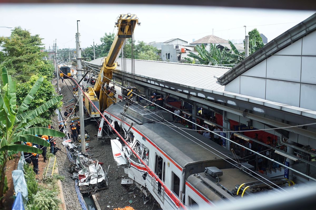 Argo Bromo Anggrek, kereta jarak jauh, Daftar Kereta Jarak Jauh yang Batal Berangkat akibat Kecelakaan KRL dan Argo Bromo Anggrek, KAI Daop 5 Purwokerto, KAI Daop 8 Surabaya, KAI Daop 6 Yogyakarta, KAI Daop 2 Bandung, Daftar loket stasiun untuk refund tiket kereta api