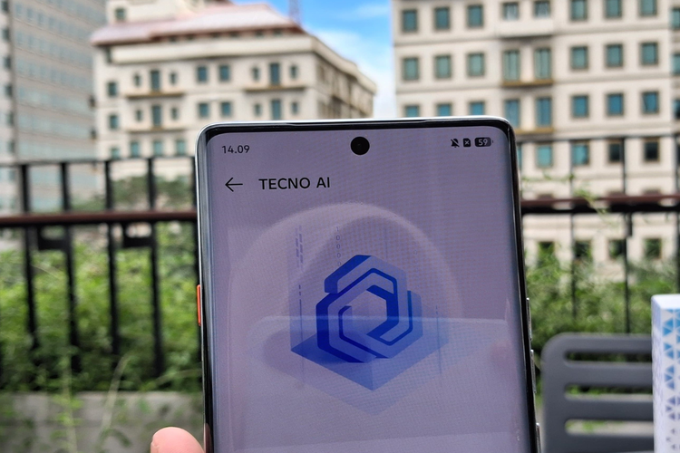 Tecno, Camon 40 Pro 5G, Tecno Camon 40 Pro 5G, Kamera Tecno Camon 40 Pro 5G, unboxing, spesifikasi, Smartphone, hands on, kamera tecno camon 40 Pro 5G, Unboxing Tecno Camon 40 Pro 5G, HP Android Rp 3 Jutaan Punya Tombol Khusus Kamera, Isi kemasan lengkap , Bobot ringan meski pakai casing, Kamera utama dan ultrawide, Port dan tombol "One-Tap" Button, Performa dan baterai, Android 15, tahan air dan debu , Fitur FlashSnap dan Tecno AI, Hasil foto Tecno Camon 40 Pro 5G