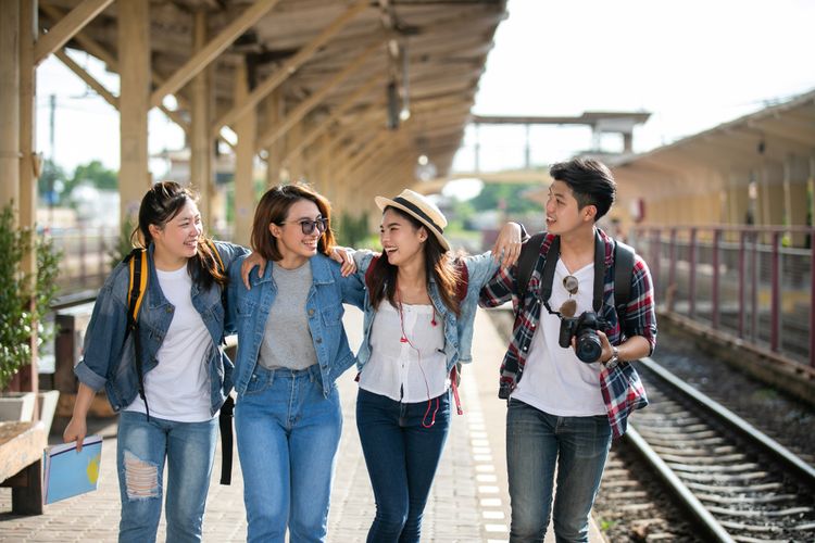 mantan, Ingin Kembali Berteman dengan Mantan Kekasih, Wajarkah?, Seberapa serius hubungan sebelumnya?, Apakah perasaan sudah benar-benar selesai?, Seberapa banyak waktu yang diberikan untuk jeda?, Bagaimana jika sudah memiliki pasangan baru?, Kapan sebaiknya tidak berteman dengan mantan?