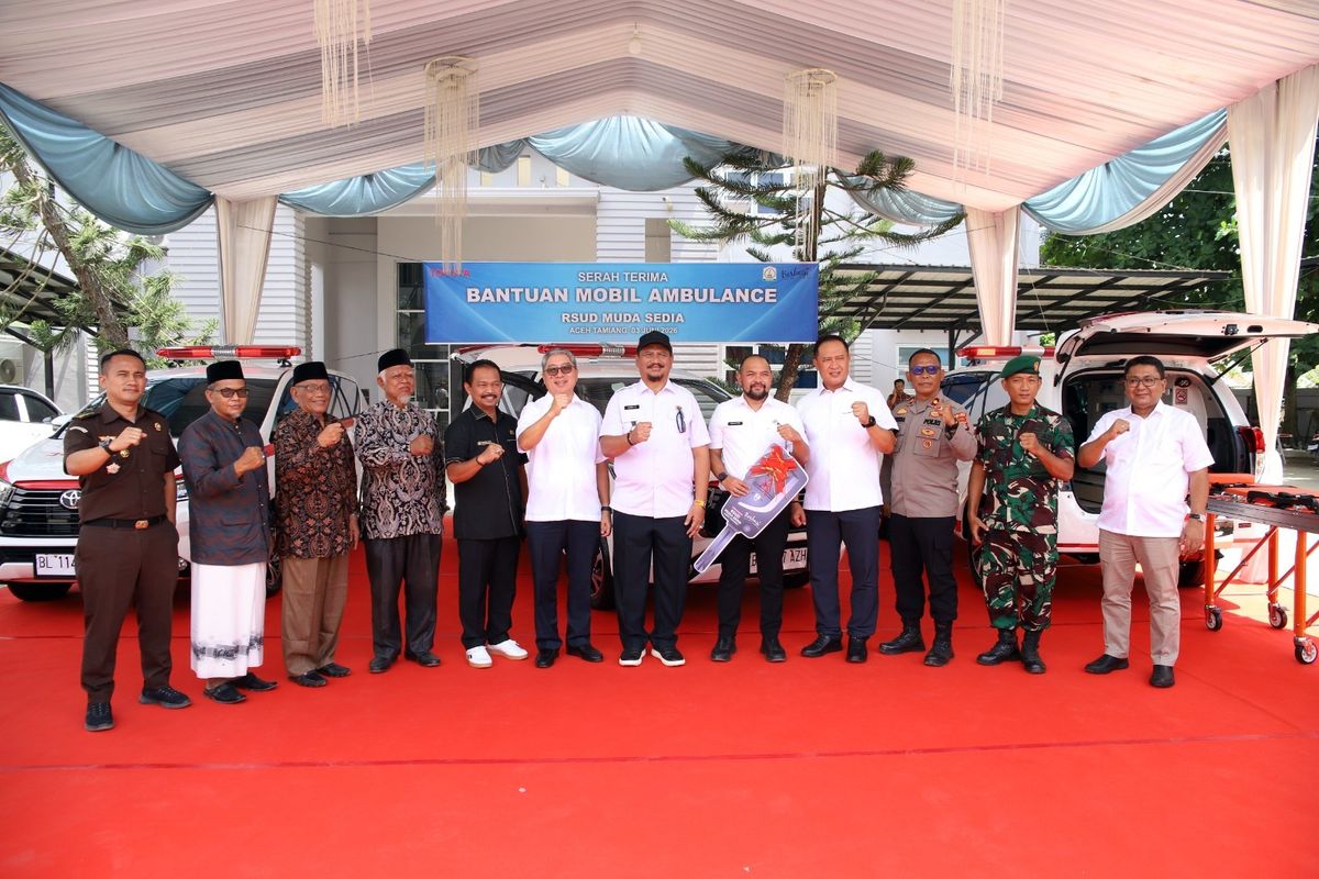 TMMIN, Toyota, Toyota Serahkan 3 Kijang Innova Ambulans