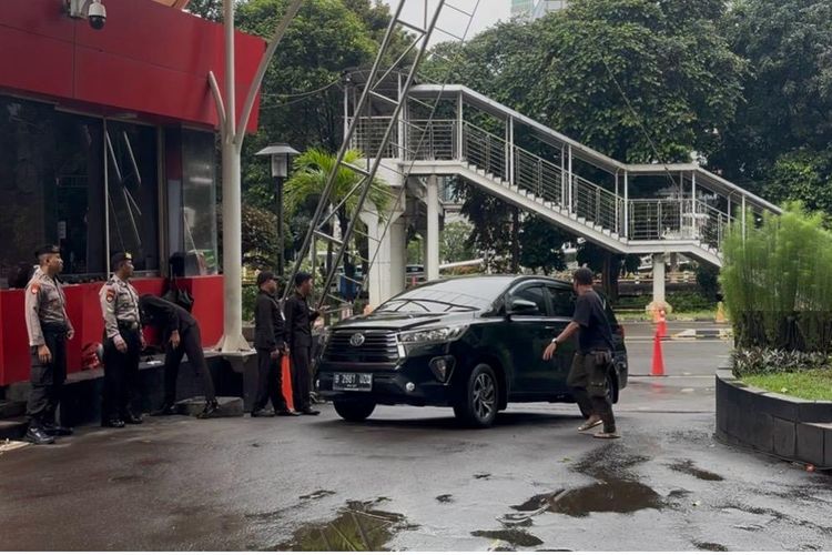 Pekalongan, Fadia Arafiq, Pasca-OTT, Tim Penyidik KPK Sasar Ruang Kerja Bupati Pekalongan Fadia Arafiq