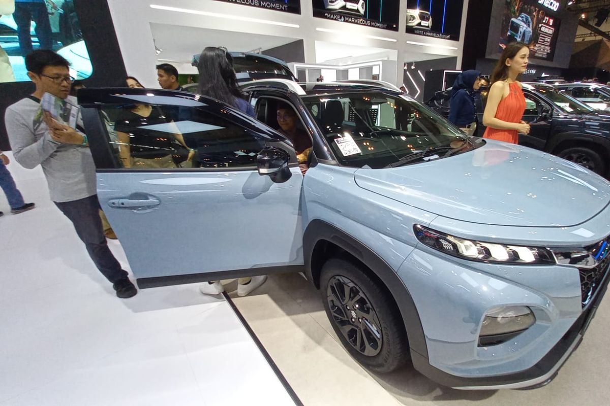 suzuki fronx, Harga Suzuki Fronx, kredit suzuki fronx, dp suzuki fronx, Suzuki Fronx: Simak Skema Kredit, DP dan Cicilan Terkecil, Suzuki Finance Indonesia (SFI), Mandiri Utama Finance (MUF), Pilih Sesuai Kantong dan Kebutuhan, Daftar Harga Suzuki Fronx (OTR Jakarta):