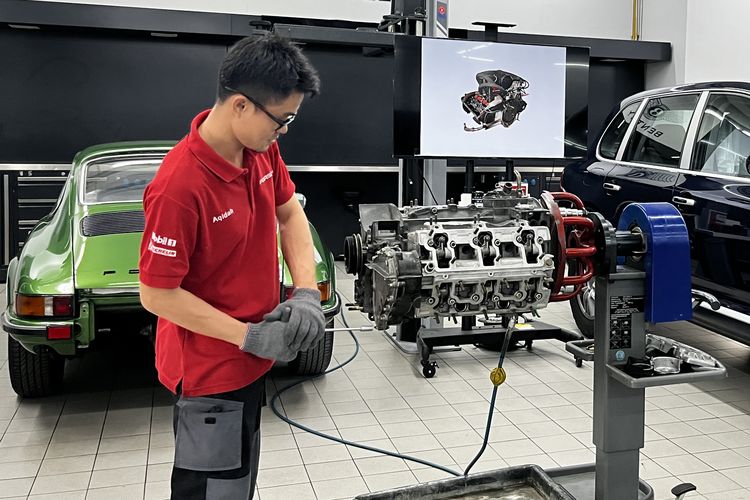 Porsche, bengkel, mobil, mobil klasik, Servis, Tak Cuma Mobil Baru, Porsche Layani Servis dan Restorasi Mobil Klasik