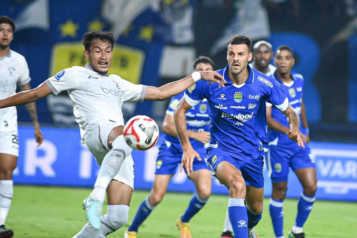 Super League, Persib, Arema FC, Persib Bandung, Andrew Jung, Berguinho, Lucas Frigeri, Uilliam Barros, Hasil Persib Vs Arema FC 0-0, Maung Bandung Gagal Raih Poin Penuh di Kandang