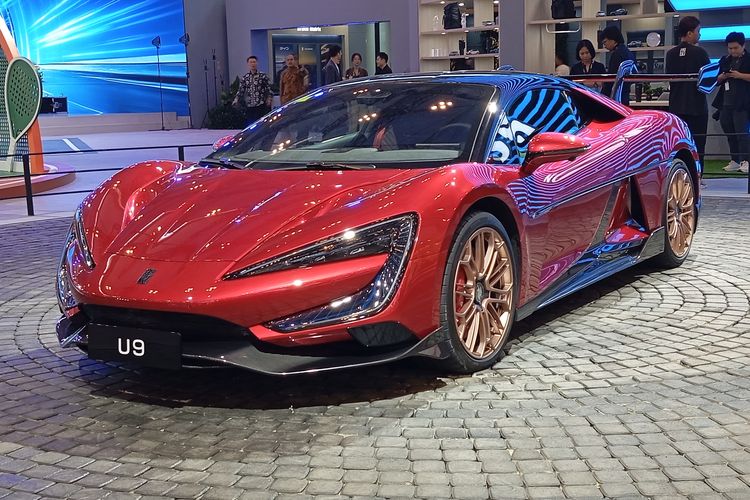 mobil listrik, BYD Motor Indonesia, YangWang U9, mobil sport listrik, GIIAS 2025, BYD Siapkan Yangwang U9 Track Edition, Tenaga Nyaris 3.000 Tk