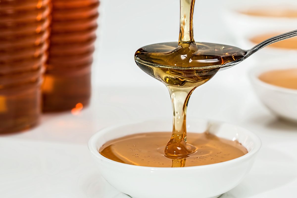 cara minum madu untuk redakan batuk, Apakah madu bisa membuat batuk hilang, cara minum madu saat batuk, kenapa anak bayi tidak boleh minum madu, kenapa madu bisa meredakan batuk, 3 Cara Minum Madu untuk Redakan Batuk, Hindari untuk Bayi