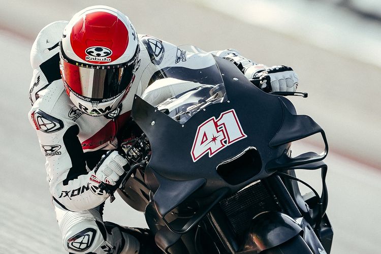 MotoGP, winglet, aerodinamika, motor MotoGP, Evolusi Winglet di Motor Balap MotoGP, Mengapa Winglet Dilarang?, Manfaat Winglet Pada Motor MotoGP, Dampak dari Penggunaan Winglet, Regulasi Baru Soal Winglet di MotoGP 2027