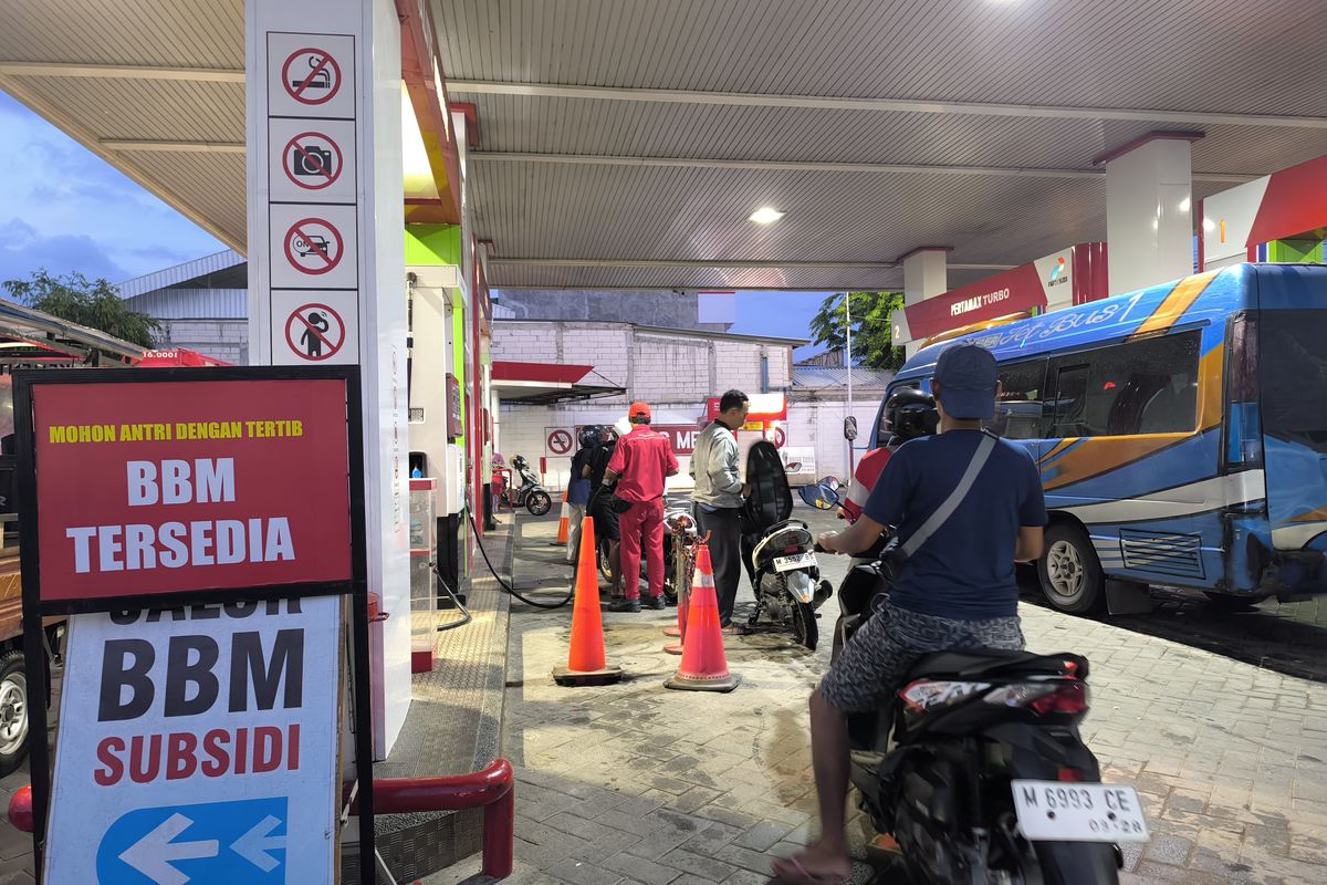 Pertalite, Biosolar, harga BBM, harga BBM subsidi, Harga Pertalite dan Biosolar Dipastikan Tak Naik hingga Akhir 2026