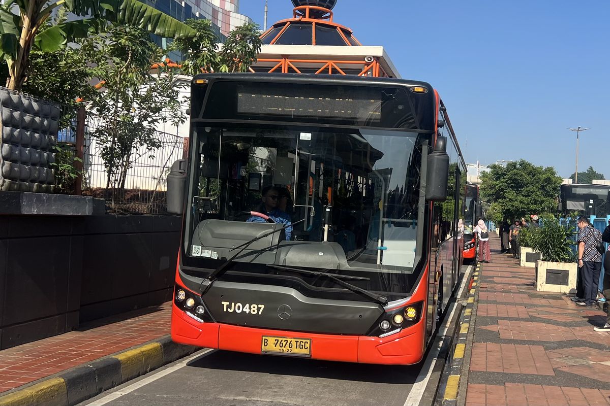 Transjakarta, Transjabodetabek Rute PIK 2–Blok M Layani 1,4 Juta Pengguna dalam Setahun