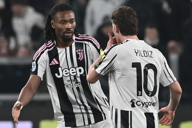 Juventus, Sassuolo, Liga Italia, Jay Idzes, Juventus vs Sassuolo, Hasil Juventus Vs Sassuolo 1-1: Jay Idzes Picu Penalti, Amankan Seri