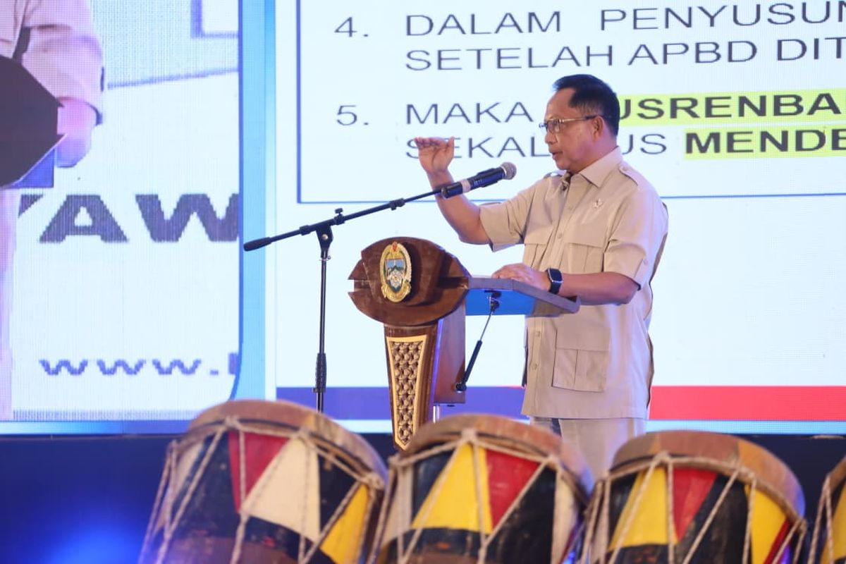 pajak kendaraan listrik, pabrik BYD, opsen, Tito Karnavian, Mitos atau Fakta, Mobil Diesel Modern, Biosolar, Toyota Veloz, Pajak Kendaraan Listrik, Opsen Pajak