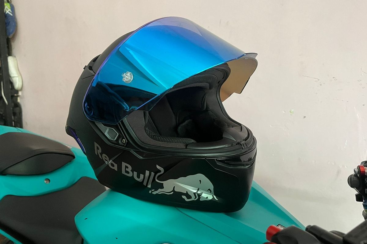 salah kaprah, silica gel, helm, menyimpan helm, Salah Kaprah Simpan Helm Pakai Silica Gel, Bisa Bikin EPS Getas!