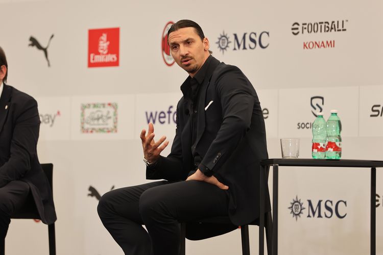 AC Milan, Massimiliano Allegri, Serie A, Liga Italia, Ibrahimovic, Allegri Dilaporkan Ingin Tinggalkan AC Milan, Ibrahimovic Jadi Biang Kerok?