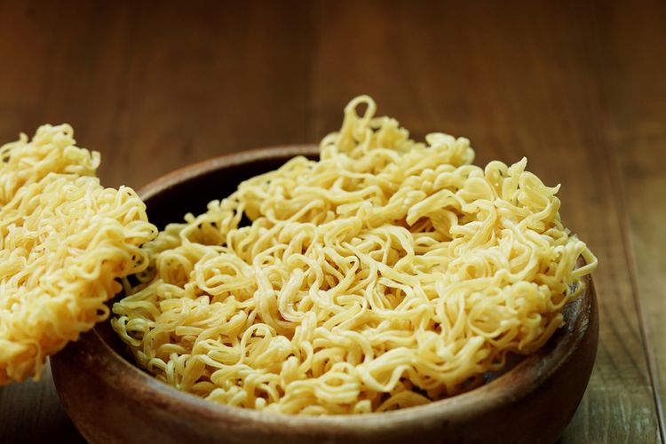 cara masak mi goreng, cara masak mie goreng burung dara, tips memasak mi goreng, mi goreng bumbu rata, rahasia mi goreng, 3 Cara Masak Mi Goreng agar Bumbu Rata, Tidak Hancur ataupun Menggumpal