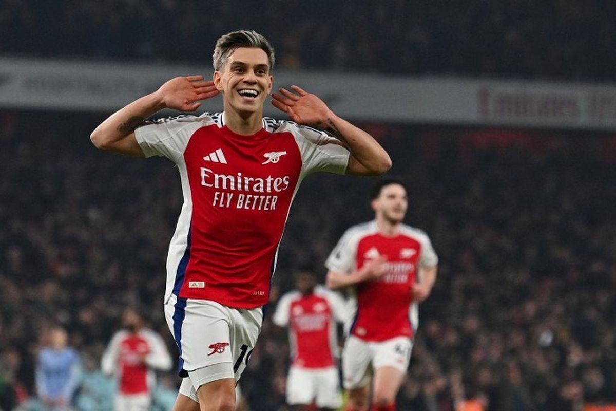 Arsenal vs Tottenham, Derbi London Utara, Leandro Trossard, Eberechi Eze, Tottenham, Pemain asal Belgia, Arsenal, Liga Inggris, arsenal, pemain asal belgia, Bukan Eze, Trossard Adalah Senjata Tersembunyi Arsenal, Termasuk Saat Libas Spurs