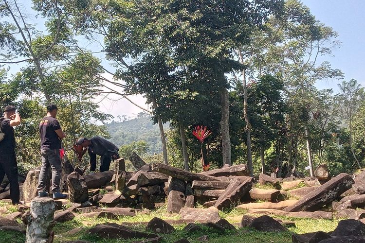 Cianjur, situs Gunung Padang, kebun raya cibodas, wisata di cianjur, jumlah kunjungan turis ke cianjur, 1,1 Juta Turis Berlibur ke Cianjur Sepanjang 2025, ke Mana Mereka Pergi?
