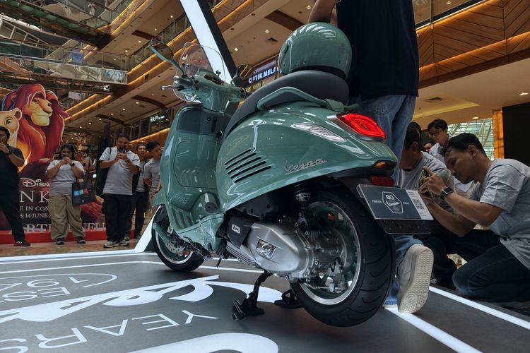 Vespa, Vespa 80th Anniversary, Vespa Primavera 80th Anniversary, Vespa Sprint 80th Anniversary, Vespa GTS 250 80th Anniversary, Vespa Rilis Tiga Model 80th Anniversary, Harga Mulai Rp 63 Jutaan