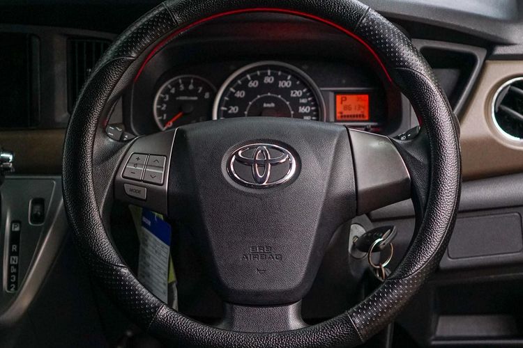 mobil lcgc, setir kulit, upgrade interior, harga pelapisan setir, Harga dan Pilihan Bahan untuk Lapisan Setir Kulit Mobil LCGC