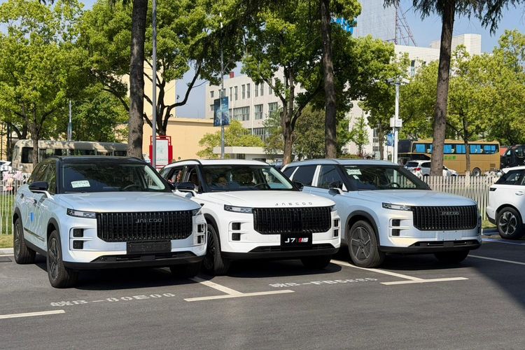 mobil, Jajal Valet Parking Otomatis Omoda Jaecoo, Bisa Cari Parkir Sendiri
