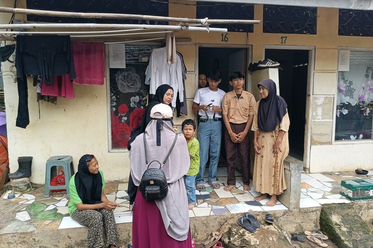 video viral, Bupati Bogor, seragam pramuka, Haikal dan Haezar, Haikal dan Haezar, Dua Bersaudara yang Viral karena Bergantian Seragam Pramuka untuk Sekolah