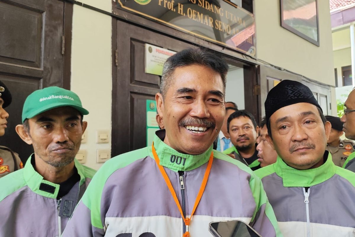 Nadiem Makarim, Gojek, kasus Nadiem Makarim, Nadiem Anwar Makarim, driver 001 gojek, Mulyono, Driver 001 Gojek, Dukung Nadiem Makarim di Praperadilan: Sahabatmu Masih di Sini, Dukungan dari Angkatan Pertama Gojek, Terkejut tapi Tetap Percaya, Harapan untuk Keadilan, Sahabat Lama, Kenangan yang Tak Hilang