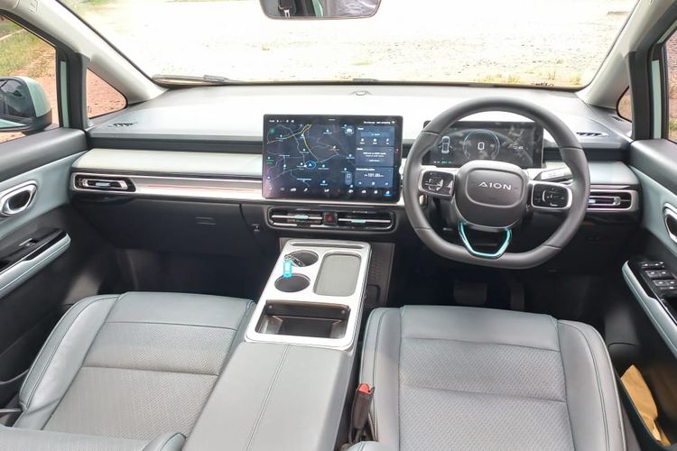 BYD Atto 3, Chery E5, MG4 EV, SUV Listrik Rp 400 Jutaan: BYD Atto 3, Chery E5, MG4 EV, Aion Y Plus, Interior, Fitur Unggulan, Baterai dan Jarak Tempuh, Kesimpulan