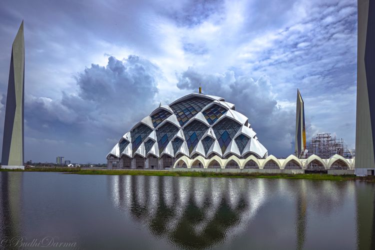 wisata halal, wisata ramah muslim, muslim friendly, wisata ramah muslim indonesia, Indonesia Targetkan Jadi Pemimpin Pariwisata Ramah Muslim Dunia, Peluncuran Indonesia Muslim Travel Index (IMTI) 2025, 15 provinsi dinilai, Jawa Barat jadi juara, Dorong Indonesia kembali puncaki GMTI Global, Portal Wisata Muslim Nasional segera diluncurkan