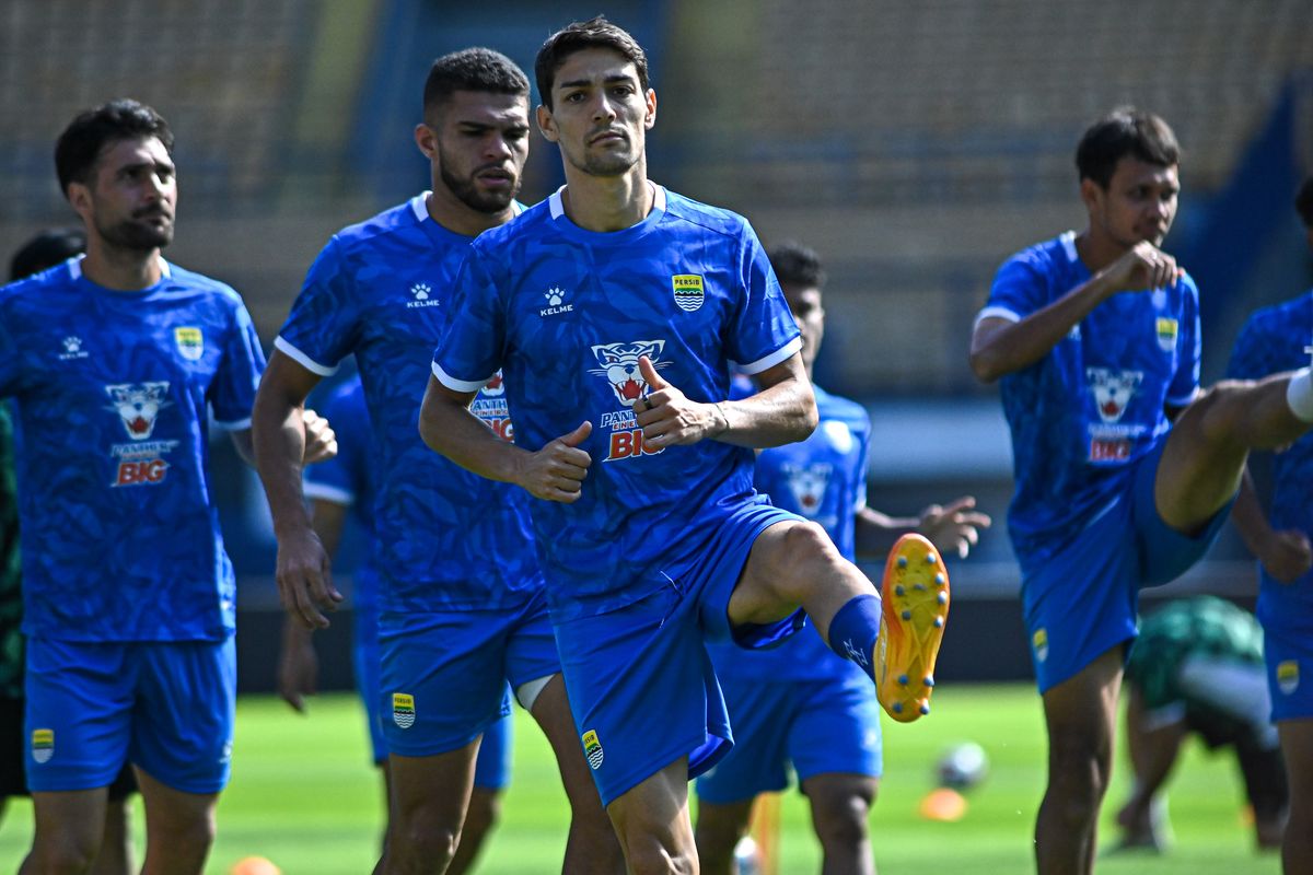 Serie A, Liga Indonesia, Persib Bandung, Como 1907, Stefano Beltrame, Super League 2025-2026, Federico Barba, Eks Como 1907 Federico Barba Ungkap Alasan Terima Tawaran Persib Bandung
