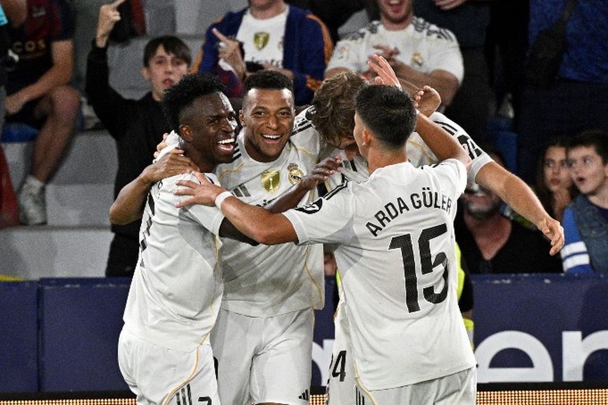 Real Madrid, xabi alonso, Vinicius Junior, Liga Spanyol, Federico Valverde, Real Madrid Vs Villarreal, Pujian Xabi Alonso Jadi Sinyal Damai untuk Vini dan Valverde di Real Madrid