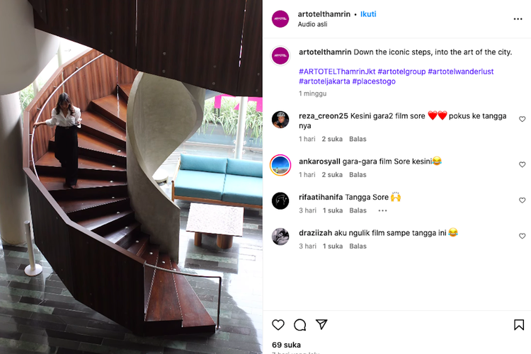 film SORE, poster film SORE, Artotel Thamrin, sore istri dari masa depan, film Sore, tangga di poster film SORE, Bukan Editan, Ini Lokasi Tangga di Poster Film SORE