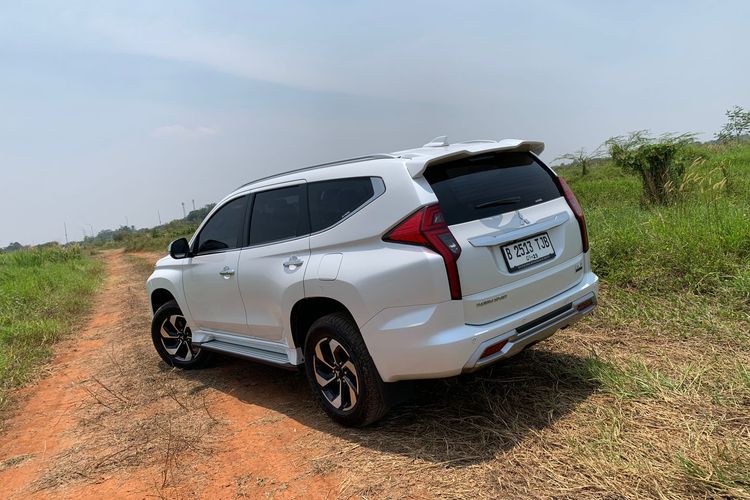 keluhan pengguna, Mitsubishi Pajero Sport, SUV Ladder Frame, Nurdin Setiawan, Pajero Sport 2023: Kenyamanan vs Keluhan Pengguna, Pembaruan Modernitas, Kenyamanan yang Penuh Pujian, Namun..., Masalah Detail yang Mengganggu, Biaya dan Pelayanan Purna Jual , Penilaian Akhir