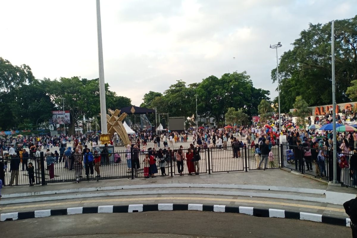Garut, Dewi Jubaedah, garut, pesta rakyat, Tragedi Pesta Rakyat Garut, tragedi pesta rakyat, tragedi pesta rakyat anak dedi mulyadi, dewi jubaedah, dewi Jubaedah tewas di garut, Sosok Dewi Jubaedah, Hidup Miskin di Jakarta, Tewas dalam Pesta Rakyat di Garut