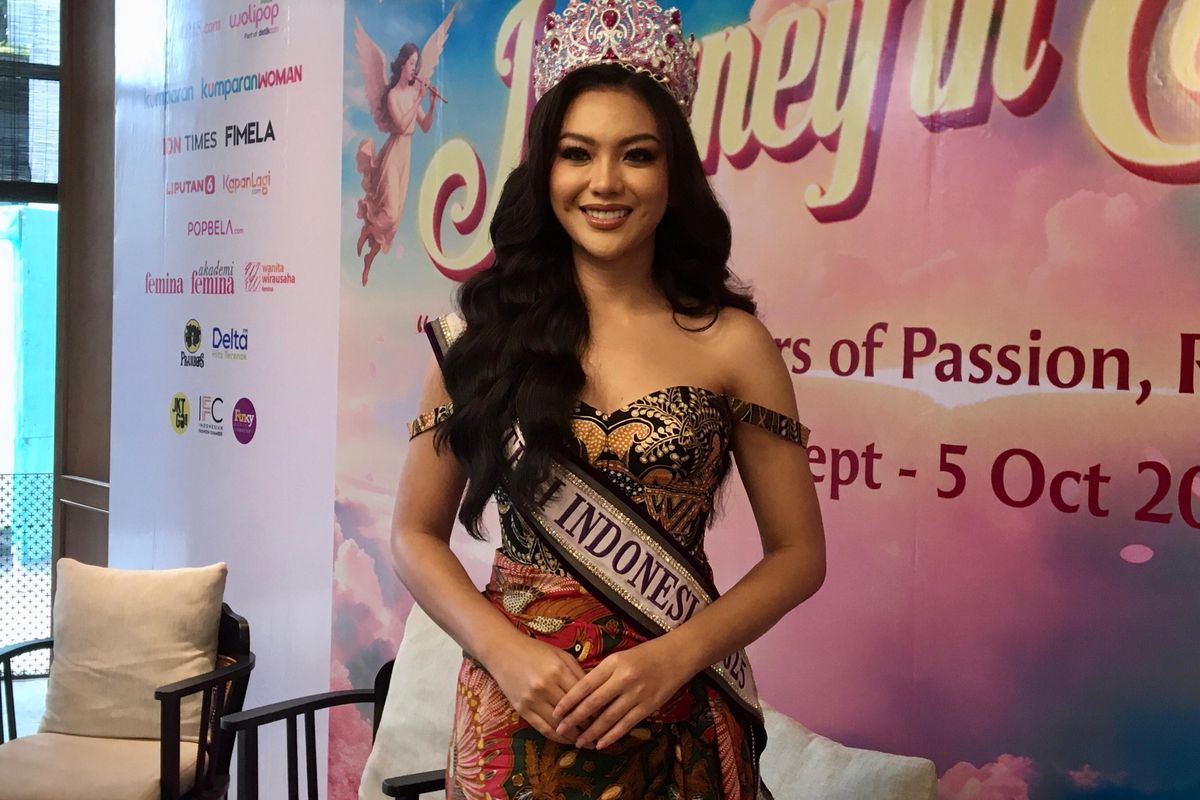 puteri Indonesia, Lippo Mall Kemang, Puteri Indonesia 2025, firsta yufi amarta putri, firsta yufi amarta putri orang tua, puteri indonesia 2025 firsta yufi amarta, puteri indonesia 2025 firsta, Inspirasi Batik Modern ala Puteri Indonesia 2025 Firsta Yufi Amarta Putri