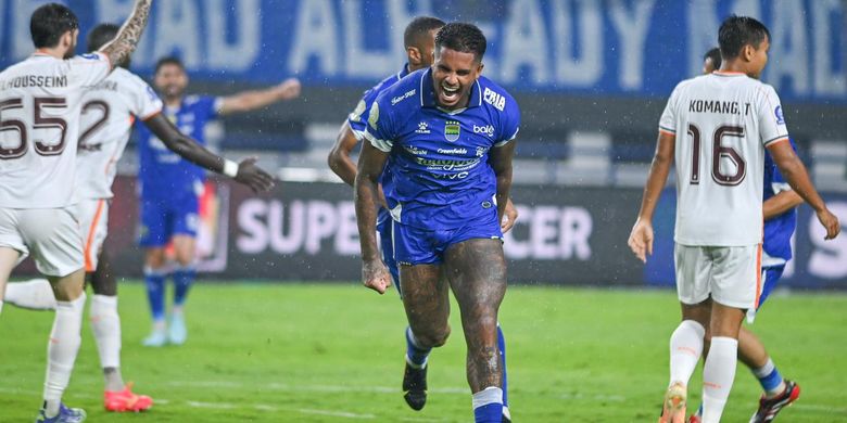 Super League, Persib, Borneo FC, Joel Vinicius, Persib Bandung, Ramon Tanque, Persib vs Borneo FC, Liga Indonesia, Persib Vs Borneo FC, hasil persib vs borneo fc, Super League 2025-2026, HT Skor Persib Vs Borneo 1-1, Ramon Tanque Pecah Telur
