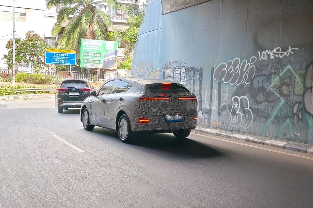 XPENG, SUV listrik, Xpeng, Xpeng G6, XPENG G6 Extended Range, Xpeng G6 Extended Range Terlihat di Bekasi, Sinyal Varian Baru Siap Meluncur?